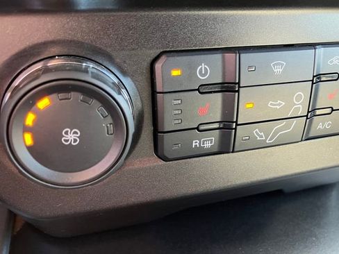 Used 2020 Ford F250 XLT w/ XLT Premium Package image 4