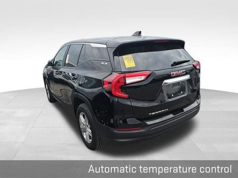 Used 2024 GMC Terrain SLE image 7