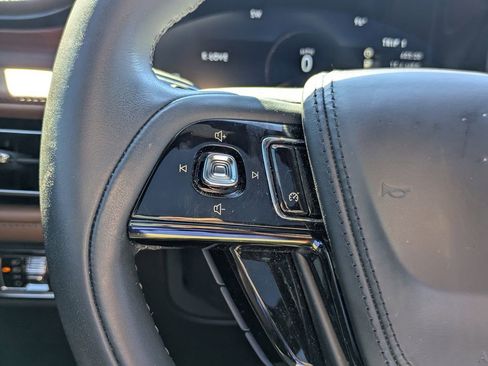 Used 2023 Lincoln Aviator Reserve image 19