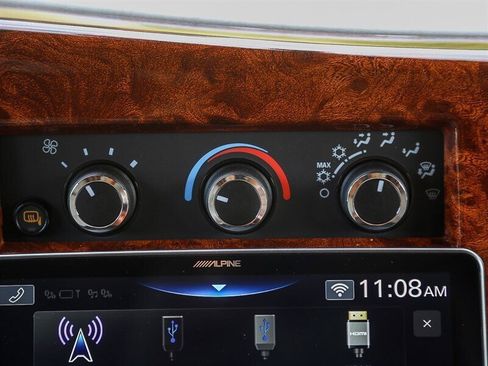 Used 2023 Chevrolet Express 2500 Extended image 22