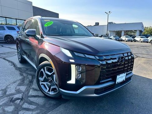 Used 2023 Hyundai Palisade Limited w/ Cargo Package image 3