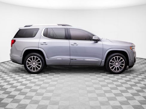Used 2023 GMC Acadia Denali w/ Denali Ultimate Package AWD/4WD image 7