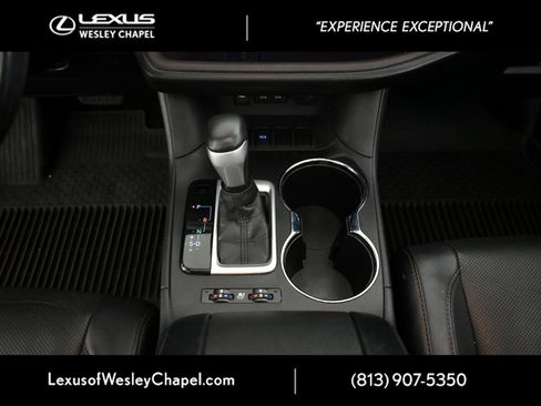 Used 2017 Toyota Highlander Limited image 32