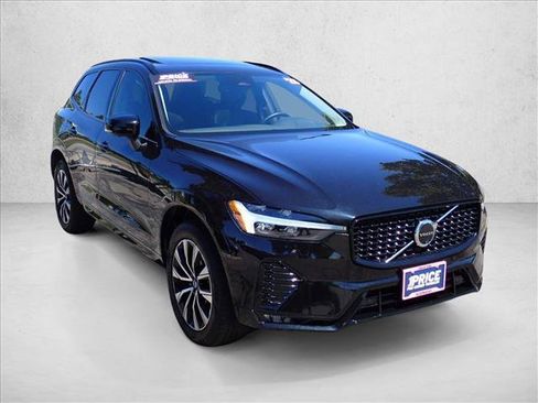 Used 2025 Volvo XC60 B5 Plus AWD/4WD image 6