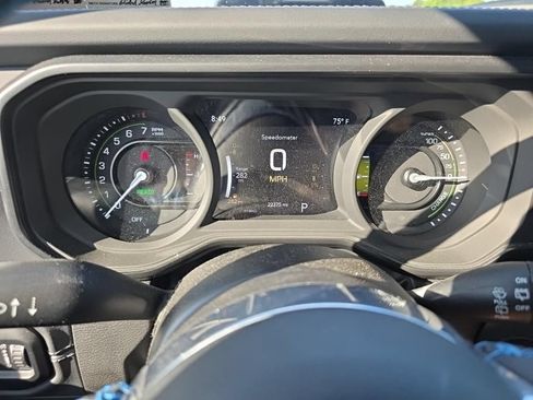Used 2024 Jeep Wrangler High Altitude AWD/4WD image 15