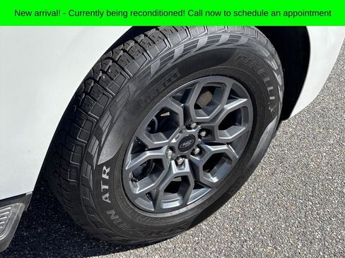 Used 2025 Ford Expedition Active image 28