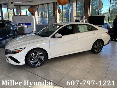 New 2025 Hyundai Elantra SEL