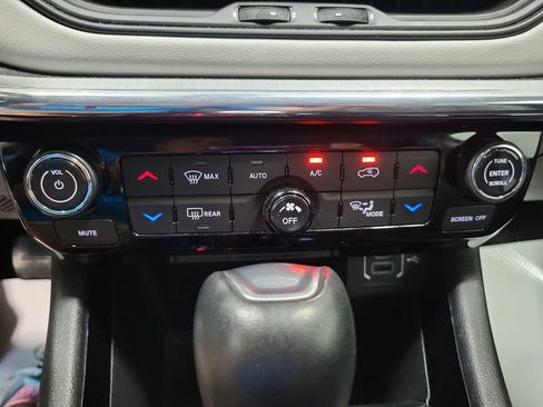 Certified 2022 Jeep Compass Limited AWD/4WD image 37