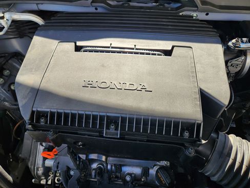 Used 2025 Honda Pilot Touring image 32