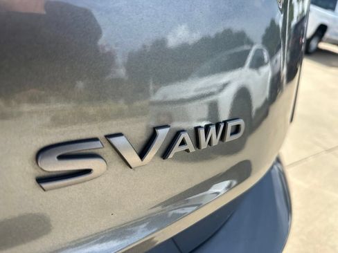 Used 2024 Nissan Rogue SV AWD/4WD image 14