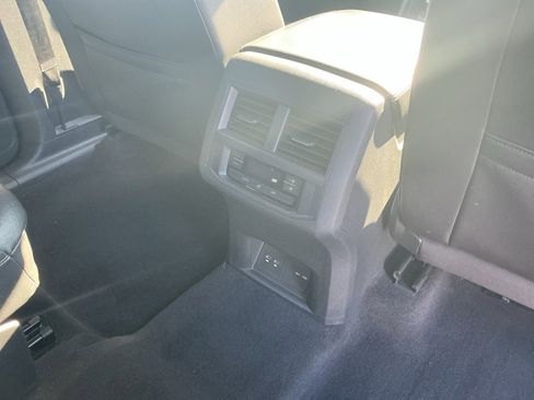 Certified 2022 Volkswagen Atlas SEL image 33