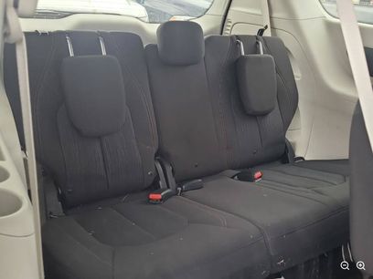 Used 2018 Chrysler Pacifica LX