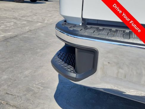 Used 2025 Chevrolet Silverado 1500 LT RWD image 29