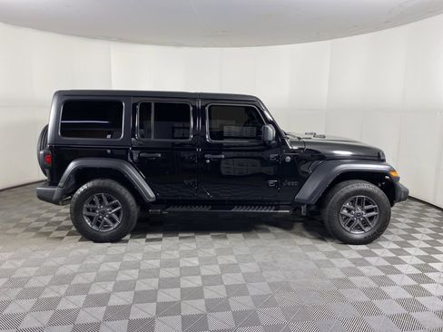 Used 2024 Jeep Wrangler Unlimited Sport AWD/4WD image 6