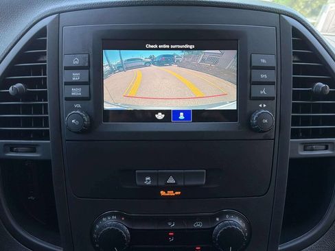 Used 2023 Mercedes-Benz Metris image 13