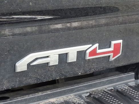 Used 2024 GMC Sierra 2500 AT4 w/ Technology Package image 9