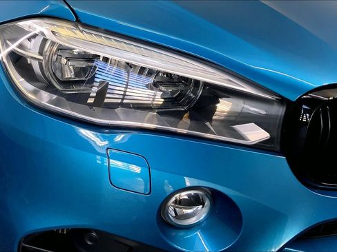 Used 2018 BMW X5 M image 12