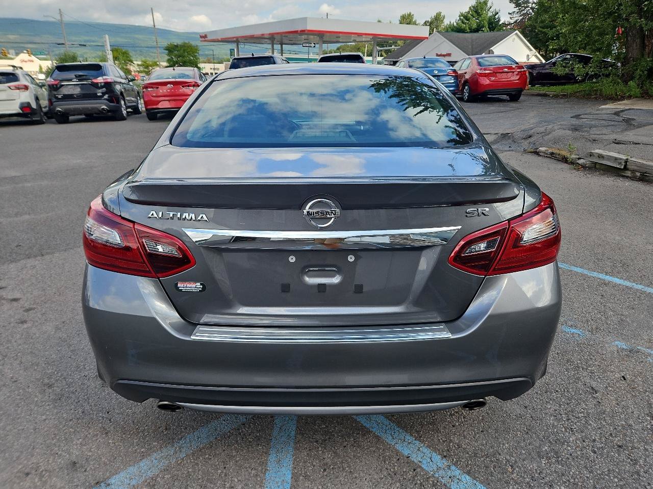 Used 2017 Nissan Altima 2.5 SR FWD image 4