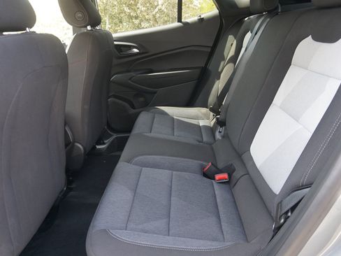 Used 2024 Chevrolet Trax RS FWD image 13