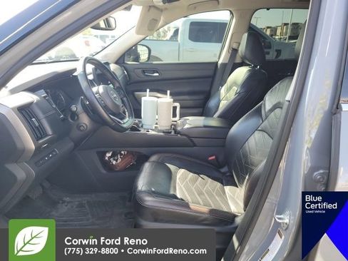 Used 2022 Nissan Pathfinder Platinum w/ Lighting Package (N93) image 14