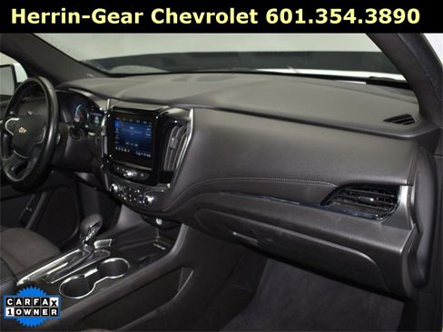 Used 2023 Chevrolet Traverse LT image 22