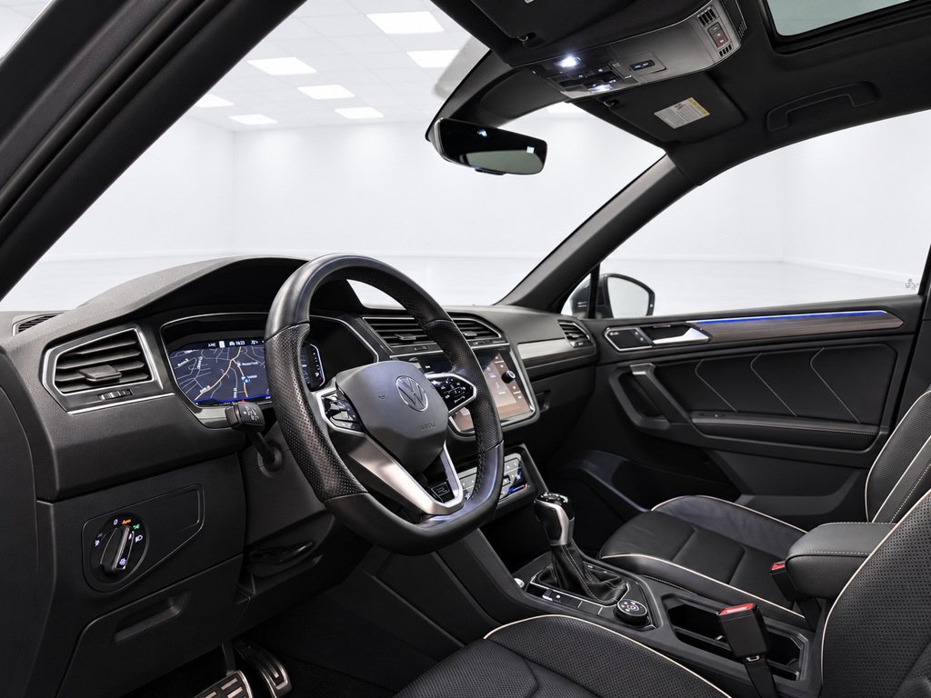 Used 2022 Volkswagen Tiguan SEL R-Line AWD/4WD image 13