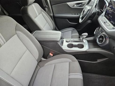 Used 2025 Chevrolet Blazer LT image 10