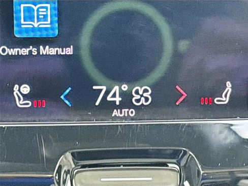 Used 2023 Volvo XC60 B5 Plus w/ Protection Package Premier image 23