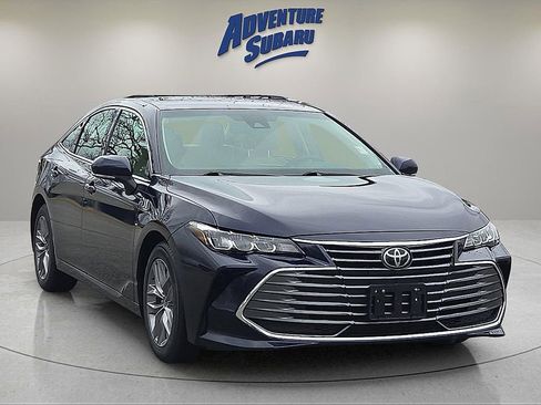 Used 2021 Toyota Avalon XLE image 1