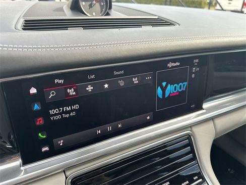 Used 2022 Porsche Panamera 4S image 12