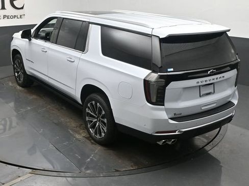 New 2026 Chevrolet Suburban High Country AWD/4WD image 20