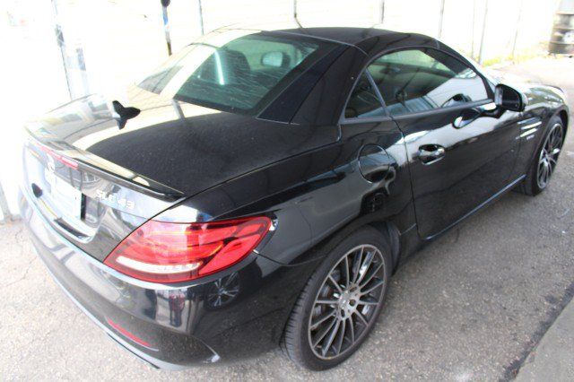 Used 2017 Mercedes-Benz SLC 43 AMG image 9