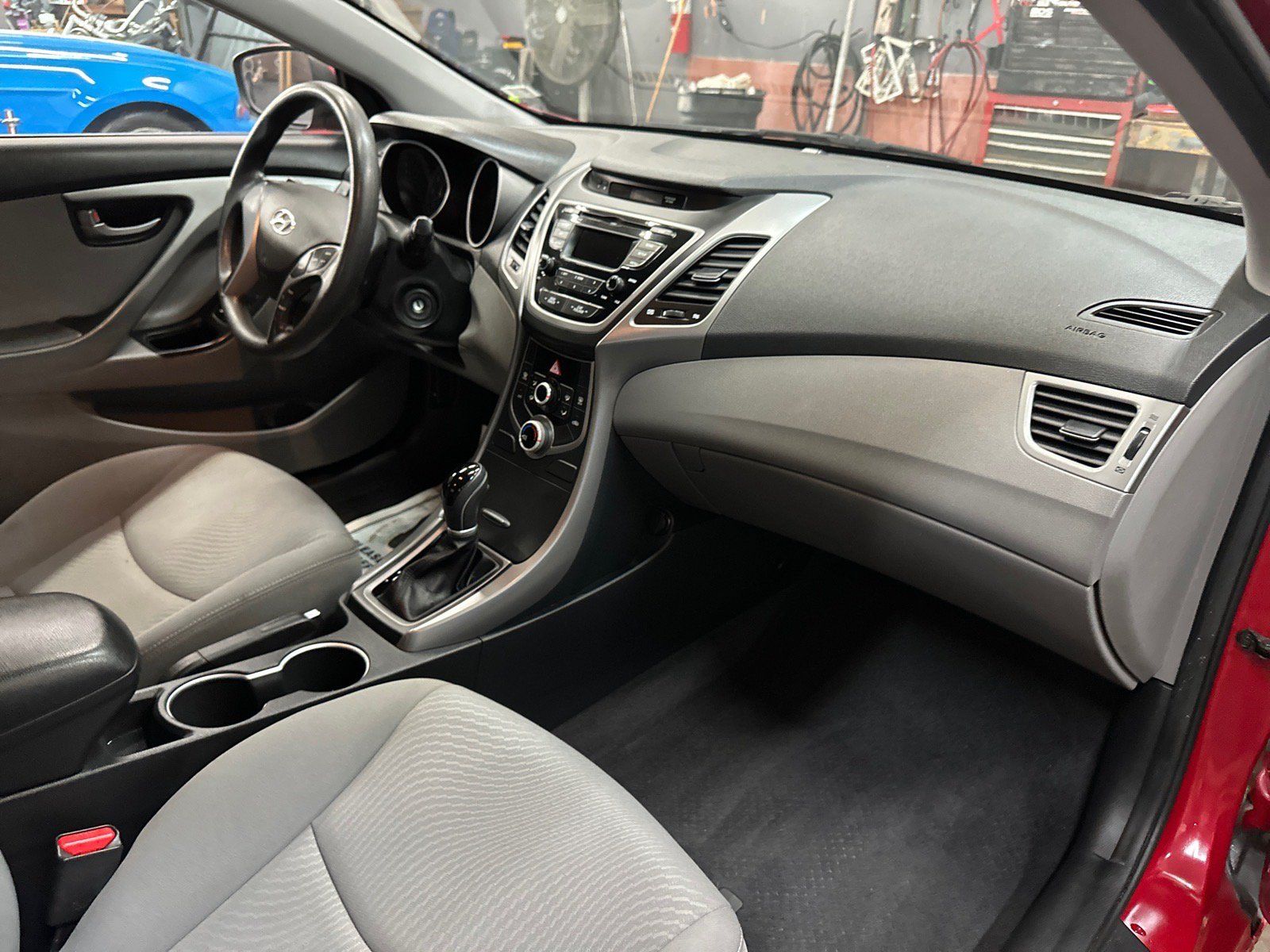 Used 2016 Hyundai Elantra SE FWD image 18