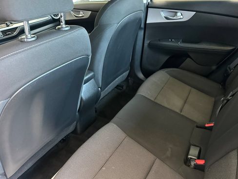 Certified 2023 Kia Forte LXS w/ LXS Technology Package FWD image 13