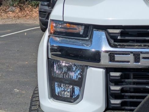 Used 2021 Chevrolet Silverado 2500 LT w/ Fleet Comfort Package image 10