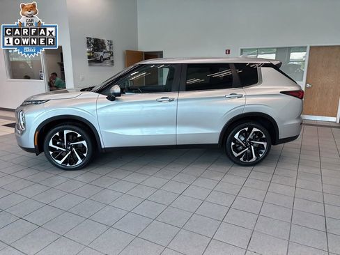 Used 2024 Mitsubishi Outlander SE FWD image 4