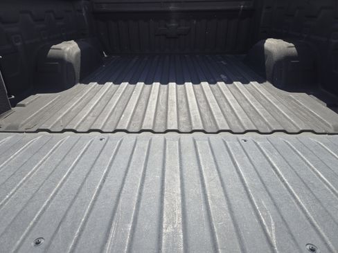 Used 2021 Chevrolet Silverado 1500 LT image 34