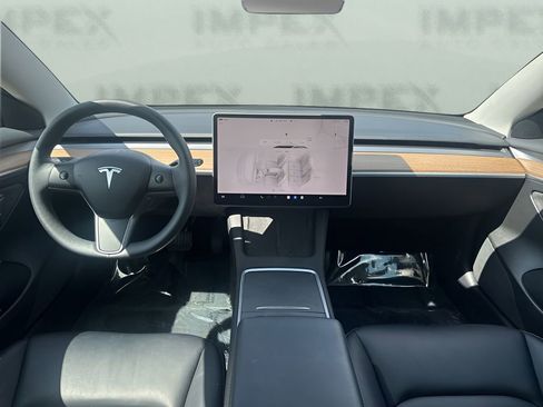 Used 2023 Tesla Model 3 Standard Range image 14