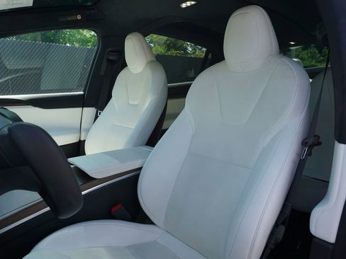 Used 2023 Tesla Model X AWD/4WD image 11