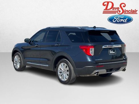 Used 2022 Ford Explorer Limited w/ Equipment Group 301A AWD/4WD image 9
