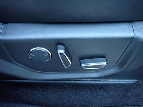 Used 2016 Ford F150 Lariat image 14