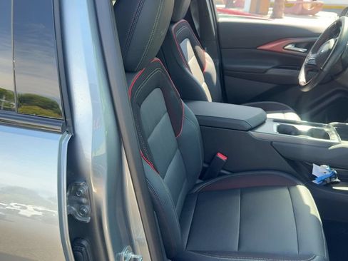 Used 2024 Chevrolet Equinox EV RS FWD image 15