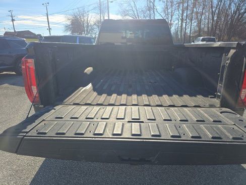 Used 2023 GMC Sierra 3500 SLT w/ SLT Convenience Package image 15