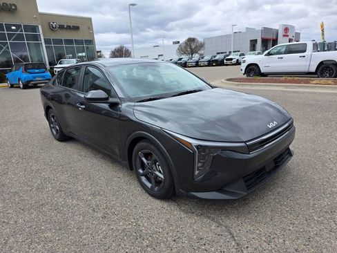 Used 2025 Kia K4 FWD image 5