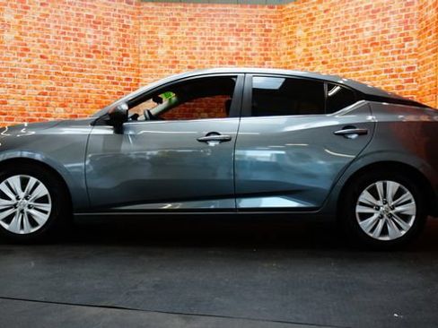 Certified 2020 Nissan Sentra S FWD image 4