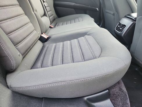 Used 2017 Ford Fusion SE image 30