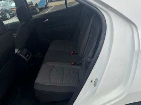 Used 2021 Chevrolet Equinox LT image 13