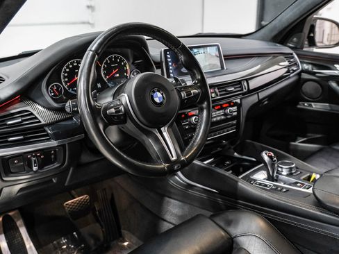 Used 2018 BMW X5 M image 13