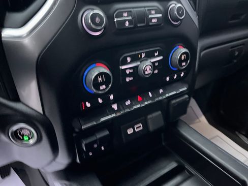 Used 2022 Chevrolet Silverado 3500 LTZ w/ LTZ Convenience Package image 15