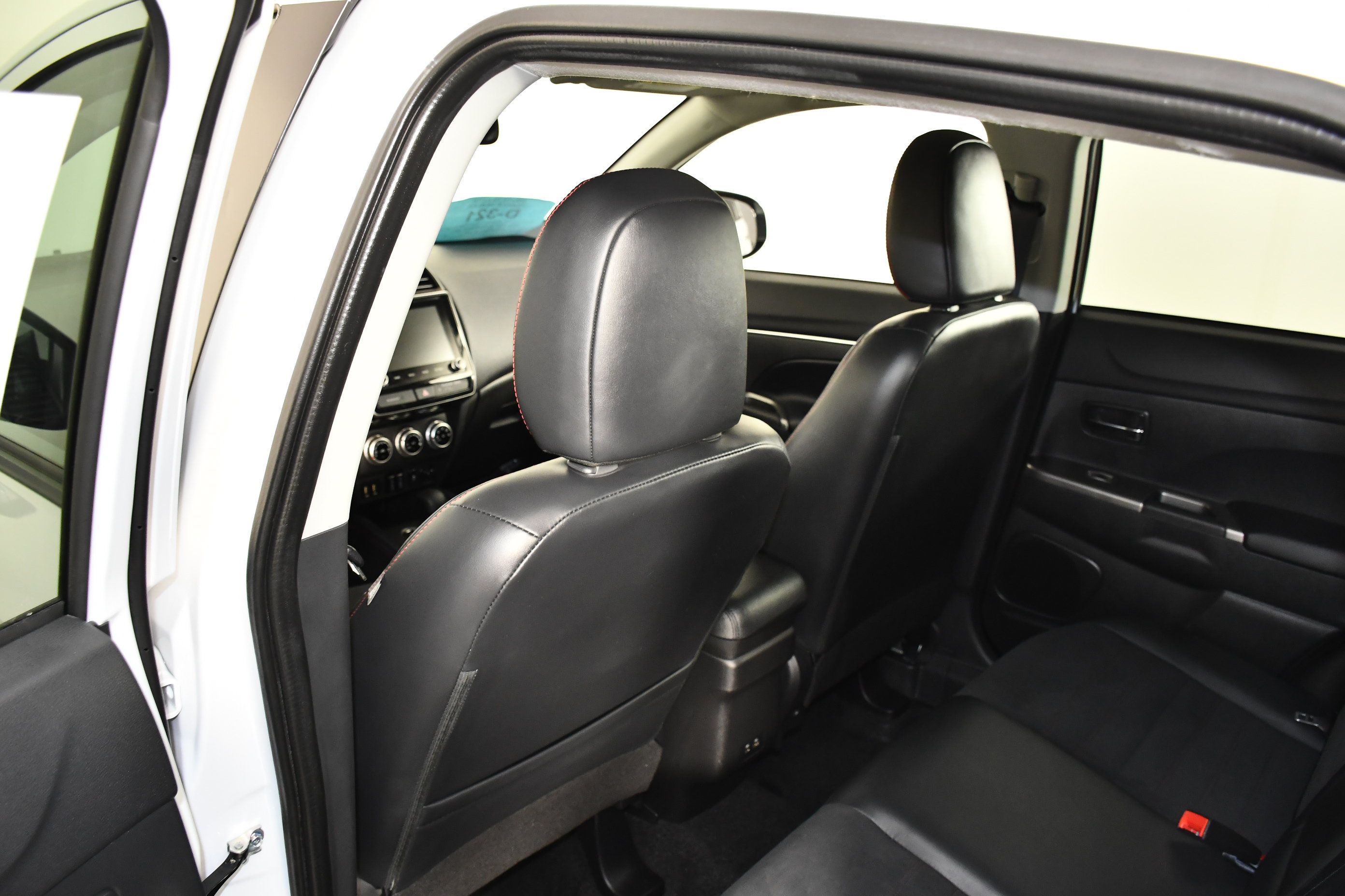 Used 2024 Mitsubishi Outlander Sport SE AWD/4WD image 46